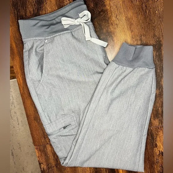 Figs High Waisted Zamora Joggers Scrub Pants - M - Picture 4 of 6